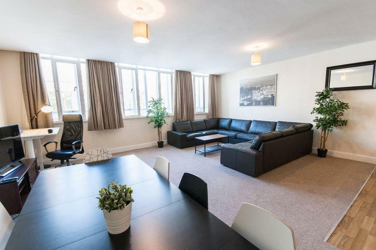 بريستول The Broadmead Forest - Spacious City Centre 3Bdr Apartment المظهر الخارجي الصورة