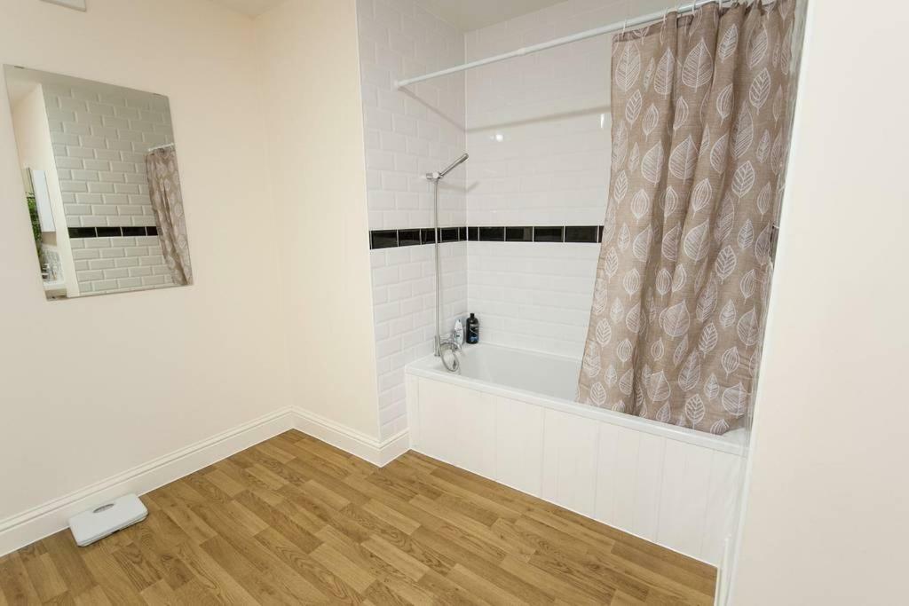 بريستول The Broadmead Forest - Spacious City Centre 3Bdr Apartment المظهر الخارجي الصورة