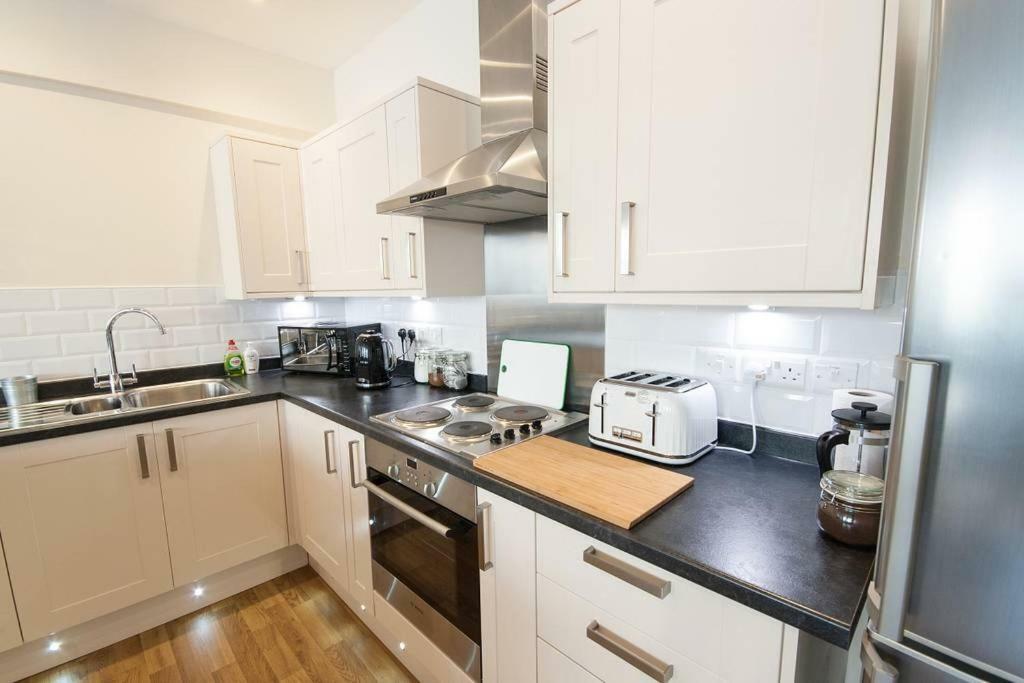 بريستول The Broadmead Forest - Spacious City Centre 3Bdr Apartment المظهر الخارجي الصورة